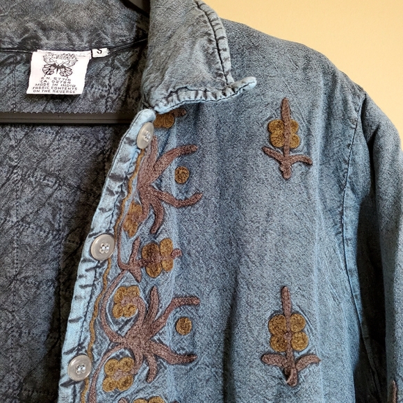 Embroidered Quilted Jacket - Picture 2 of 3